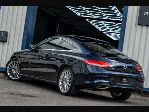 Mercedes-Benz C Class C 300 AMG LINE PREMIUM 30