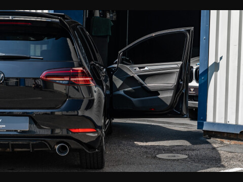 Volkswagen Golf GTI PERFORMANCE TSI DSG 7