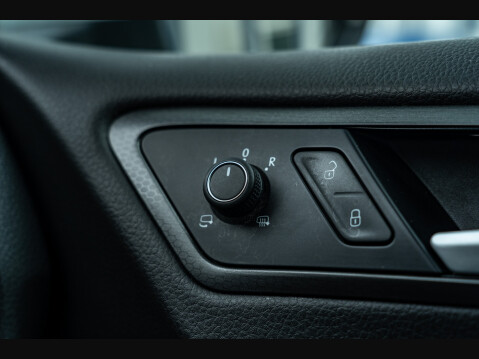 Volkswagen Golf GTI PERFORMANCE TSI DSG 21
