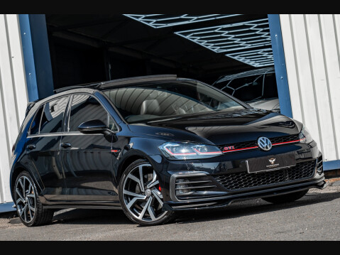 Volkswagen Golf GTI PERFORMANCE TSI DSG 29