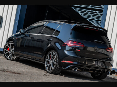 Volkswagen Golf GTI PERFORMANCE TSI DSG 30