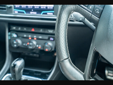 SEAT Leon TSI CUPRA 4DRIVE DSG 12
