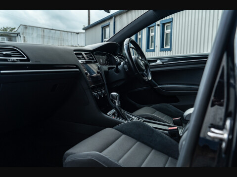 Volkswagen Golf R TSI 4MOTION DSG 8