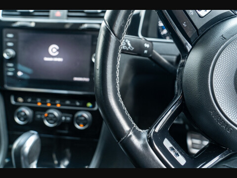 Volkswagen Golf R TSI 4MOTION DSG 12