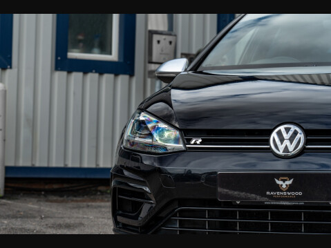 Volkswagen Golf R TSI 4MOTION DSG 25
