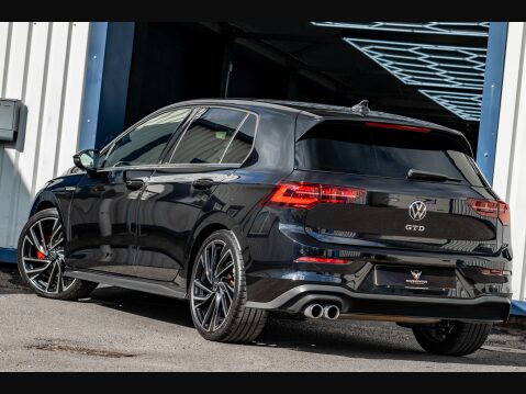 Volkswagen Golf GTD TDI DSG 27