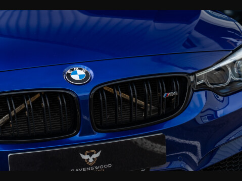 BMW 4 Series M4 COMPETITION 22
