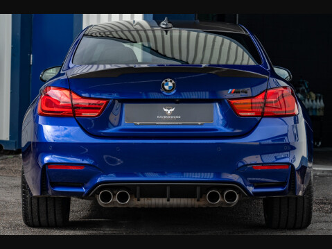BMW 4 Series M4 COMPETITION 28