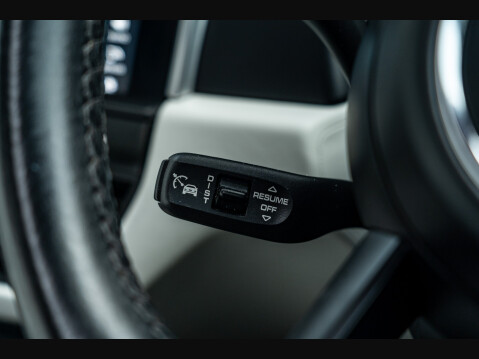 Porsche Macan PDK 18