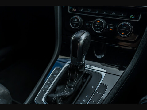 Volkswagen Golf R TSI DSG 17