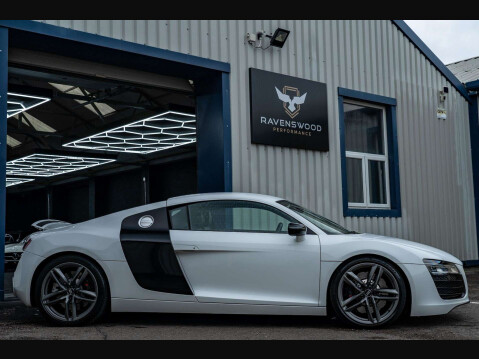 Audi R8 4.2 R8 Quattro V8 Semi-Auto 4WD 2dr 3