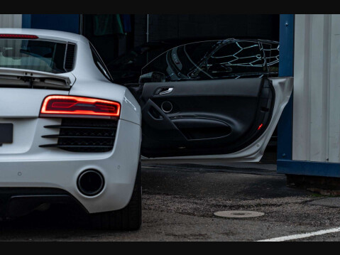 Audi R8 4.2 R8 Quattro V8 Semi-Auto 4WD 2dr 8