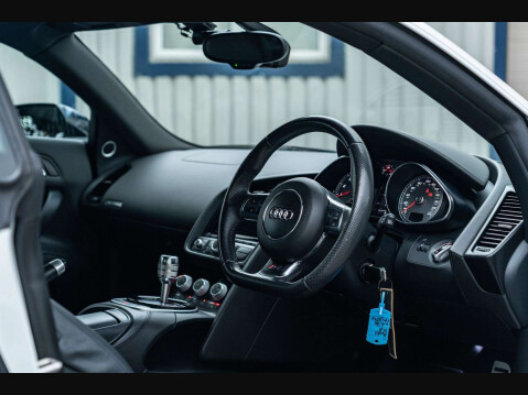 Audi R8 4.2 R8 Quattro V8 Semi-Auto 4WD 2dr 11