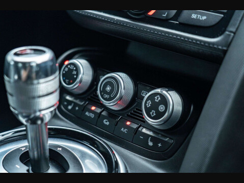 Audi R8 4.2 R8 Quattro V8 Semi-Auto 4WD 2dr 16