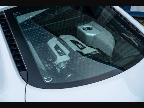 Audi R8 4.2 R8 Quattro V8 Semi-Auto 4WD 2dr 23