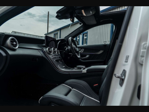 Mercedes-Benz C Class 4.0 AMG C63 S Auto 5dr 9