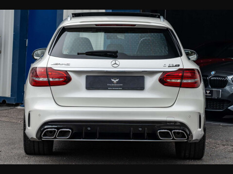 Mercedes-Benz C Class 4.0 AMG C63 S Auto 5dr 29
