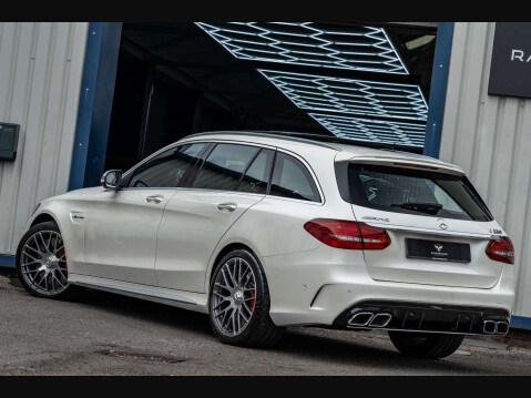 Mercedes-Benz C Class 4.0 AMG C63 S Auto 5dr 31