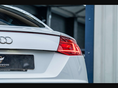 Audi TT 2.0 TTS TFSI Quattro Semi-Auto 4WD 3dr 27