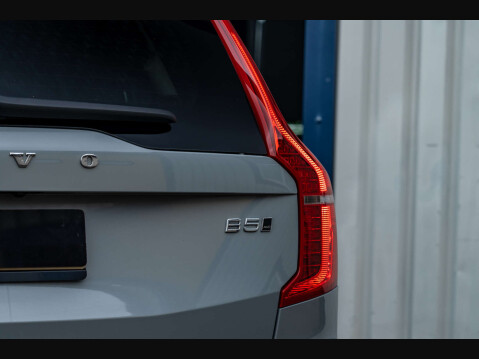 Volvo XC90 2.0 XC90 + B5 MHEV AWD Auto 4WD 5dr 27