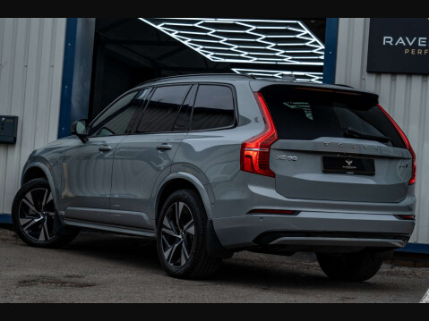 Volvo XC90 2.0 XC90 + B5 MHEV AWD Auto 4WD 5dr 31