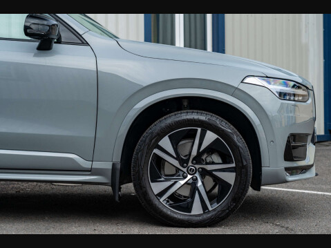 Volvo XC90 2.0 XC90 + B5 MHEV AWD Auto 4WD 5dr 6