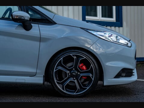 Ford Fiesta 1.6 Fiesta ST200 3dr 6