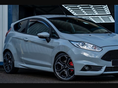 Ford Fiesta 1.6 Fiesta ST200 3dr 7