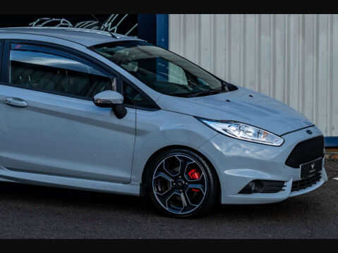 Ford Fiesta 1.6 Fiesta ST200 3dr 24