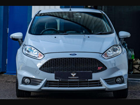 Ford Fiesta 1.6 Fiesta ST200 3dr 28