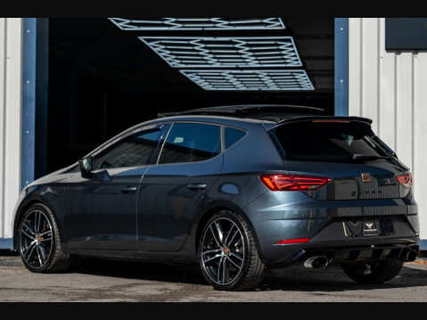 SEAT Leon 2.0 Leon Cupra Luxury 290 TSi Semi-Auto 5dr 2