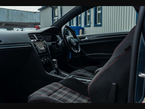Volkswagen Golf 2.0 Golf GTi Performance TSi Semi-Auto 3dr 9