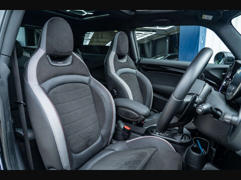 Mini Hatch 2.0 John Cooper Works Auto 3dr 10