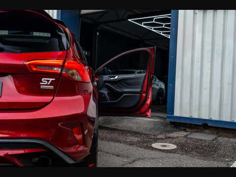Ford Focus 2.3 Focus ST 5dr 8