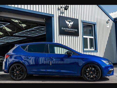 SEAT Leon 2.0 Leon Cupra Luxury 290 TSi Semi-Auto 5dr 3