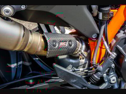 KTM 890 Duke 0.9 890 Duke R 9