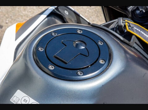 KTM 890 Duke 0.9 890 Duke R 17