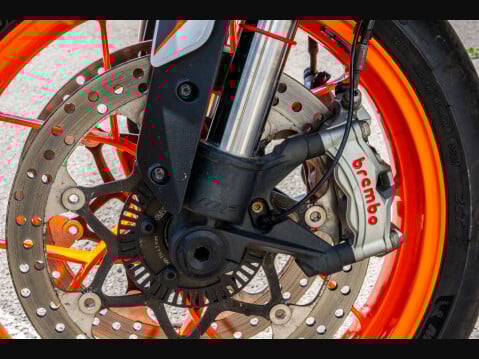 KTM 890 Duke 0.9 890 Duke R 21
