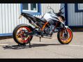 KTM 890 Duke 0.9 890 Duke R 4