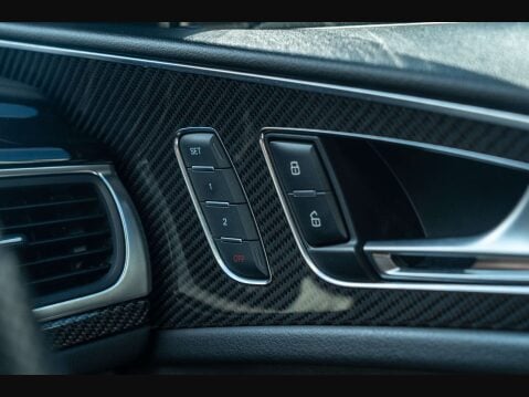 Audi RS6 4.0 TFSI V8 Performance Estate 5dr Petrol Tiptronic quattro Euro 6 (s/s) (6 22