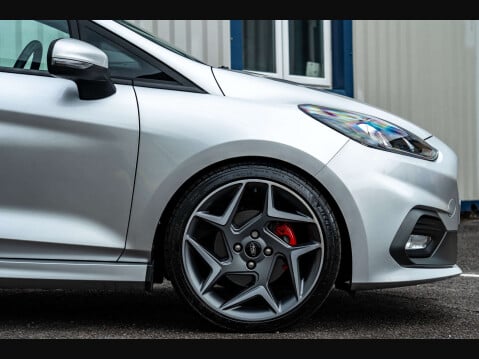 Ford Fiesta 1.5 Fiesta ST-3 T 3dr 6