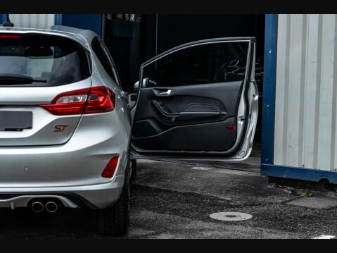 Ford Fiesta 1.5 Fiesta ST-3 T 3dr 8