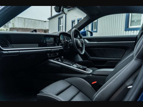Porsche 911 3.7 911 T S Semi-Auto 4WD 2dr 9