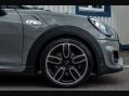 Mini Hatch 2.0 Cooper S Sport Auto 3dr 6