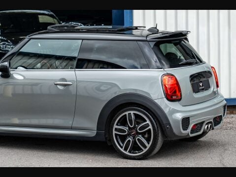 Mini Hatch 2.0 Cooper S Sport Auto 3dr 24
