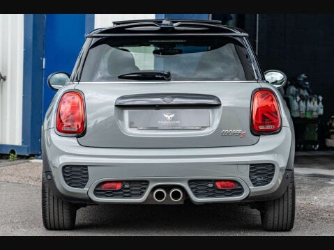 Mini Hatch 2.0 Cooper S Sport Auto 3dr 28