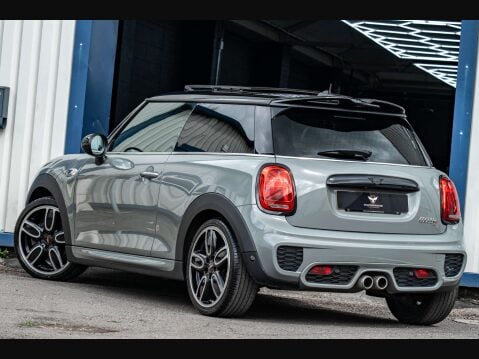 Mini Hatch 2.0 Cooper S Sport Auto 3dr 30