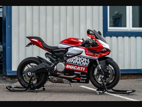 Ducati 899 Panigale 0.9 899 Panigale 2