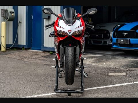 Ducati 899 Panigale 0.9 899 Panigale 10