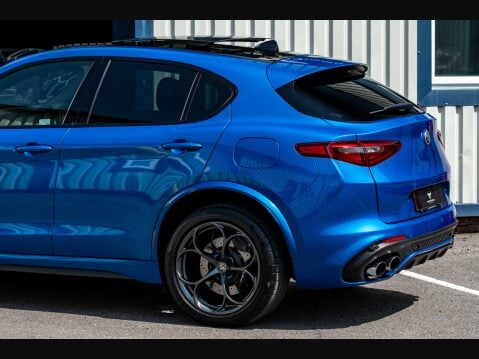 Alfa Romeo Stelvio 2.9 Stelvio V6 BT Quadrifoglio AWD Auto 4WD 5dr 25